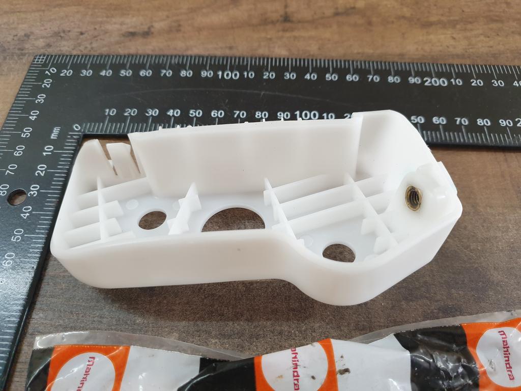 Original New Mahindra Pik Up Left Front Bumper Bracket