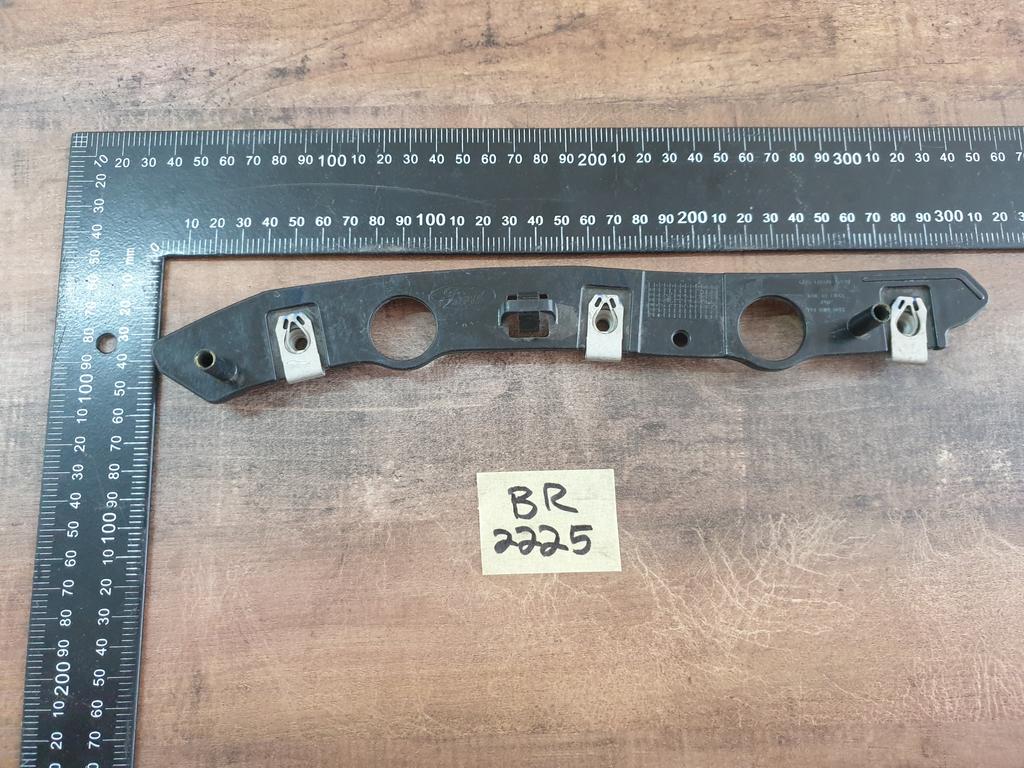 Ford EcoSport Right Front Bumper Bracket