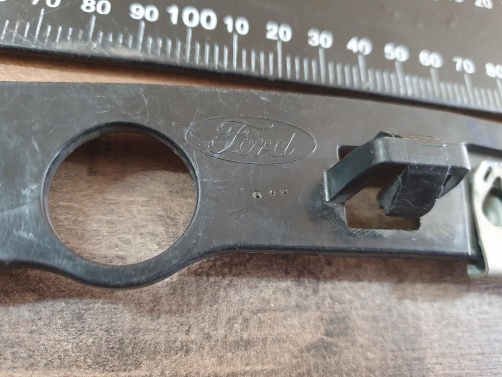 Ford EcoSport Right Front Bumper Bracket