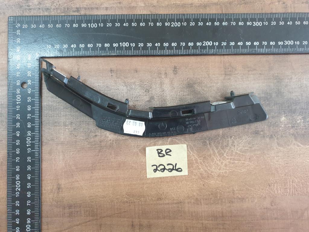 Original New Mercedes-Benz V-Class W447 Left Front Bumper Bracket
