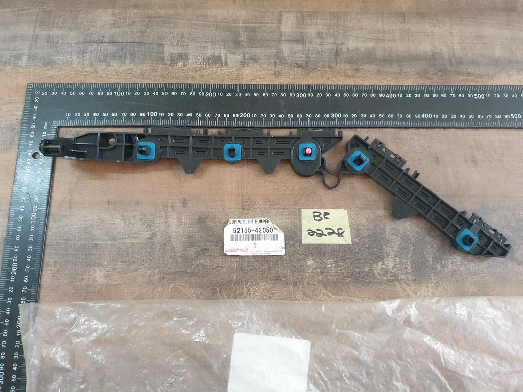Original New Toyota Rav4 Right Rear Bumper Bracket