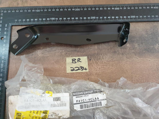 Original New Nissan X-Trail Left Front Fender Bracket