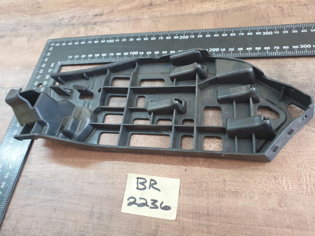 Volkswagen Polo Right Front Bumper Bracket