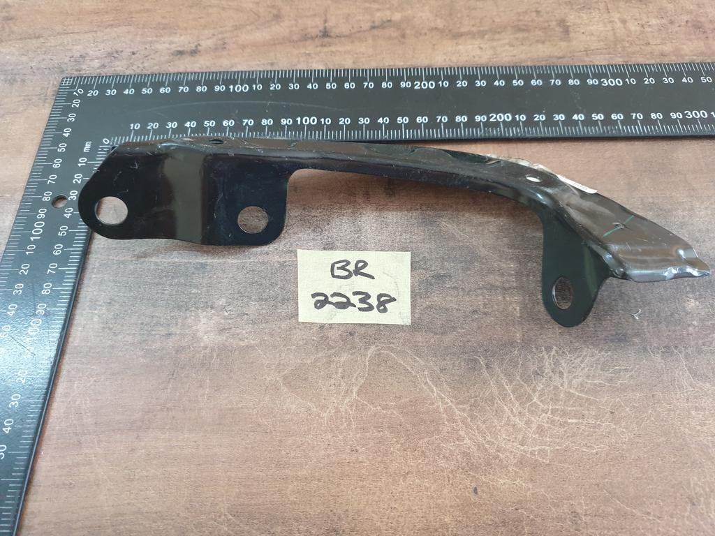 Original New Toyota Hilux Right Rear Upper Tail Gate Panel Bracket