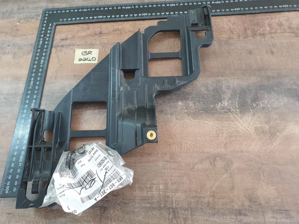 Volkswagen Golf 6 VI Left Front Bumper Bracket