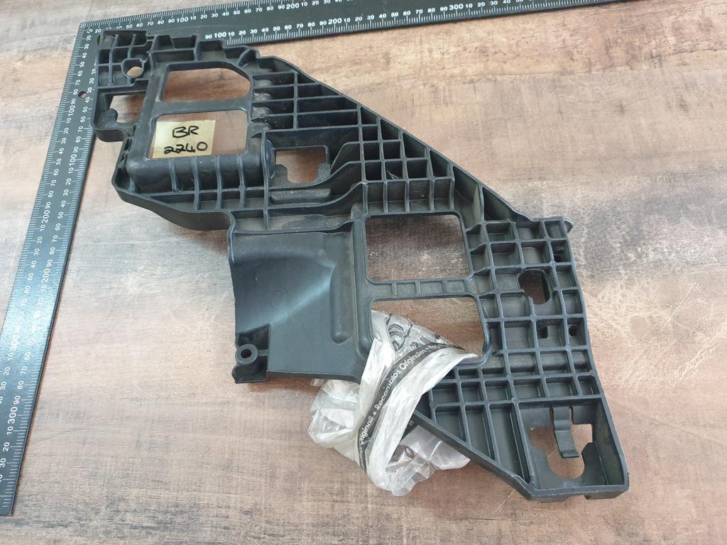 Volkswagen Golf 6 VI Left Front Bumper Bracket