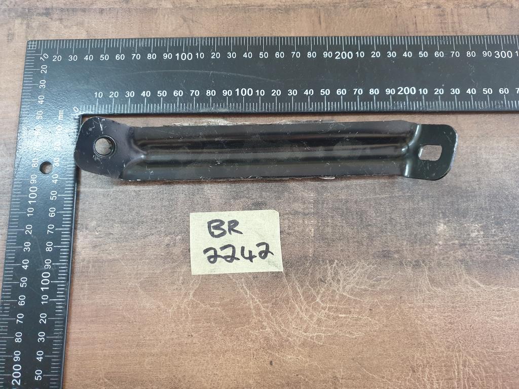 Original New Mercedes-Benz GL GLE ML 2006, 2007, 2008, 2009, 2010, 2011, 2012, 2013, 2014, 2015, 2016, 2017, 2018, 2019 Left Lower Towing Strut