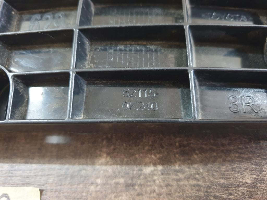 Original New Toyota Fortuner Hilux Right Front Bumper Bracket