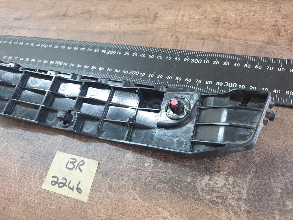 Original New Toyota Fortuner Hilux Right Front Bumper Bracket
