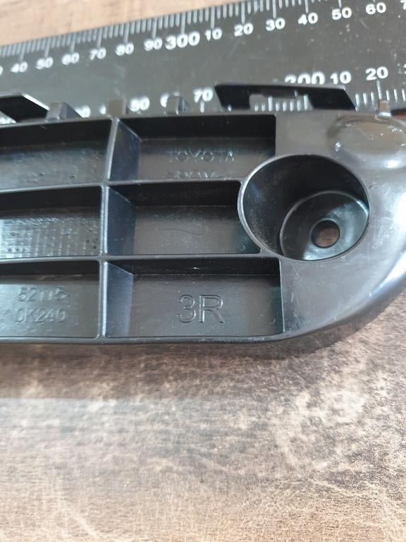 Original New Toyota Fortuner Hilux Right Front Bumper Bracket