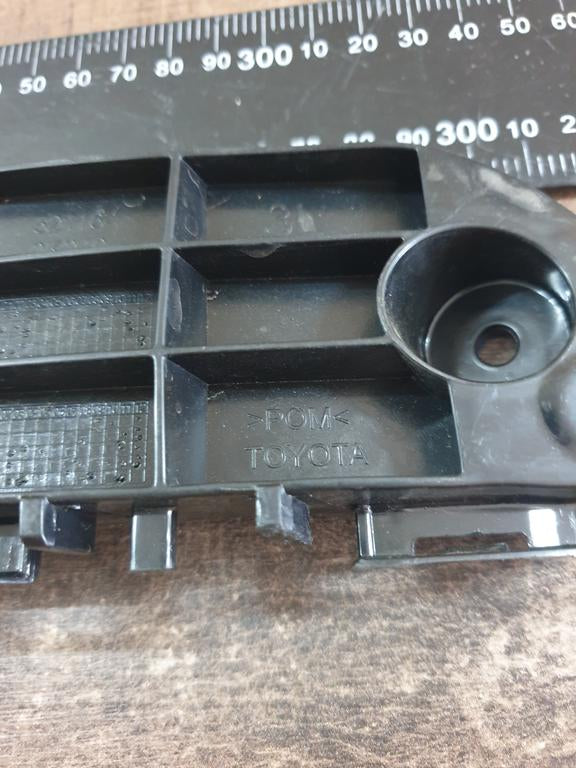 Original New Toyota Fortuner Hulux Left Front Bumper Bracket