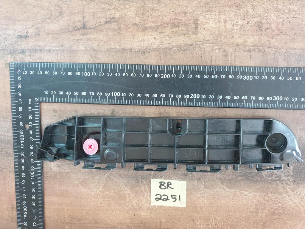 Original New Toyota Fortuner Hulux Left Front Bumper Bracket