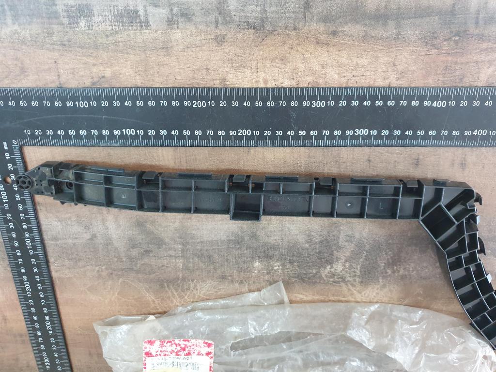 Original New Honda CR-V Left Rear Bumper Bracket