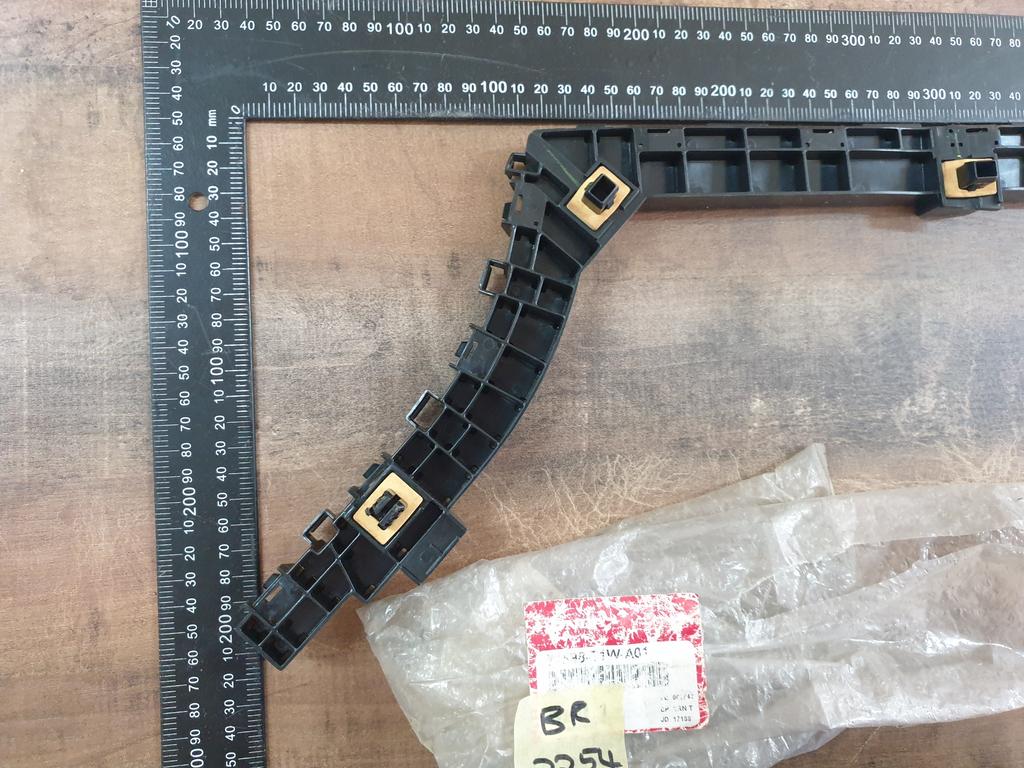 Original New Honda CR-V Left Rear Bumper Bracket