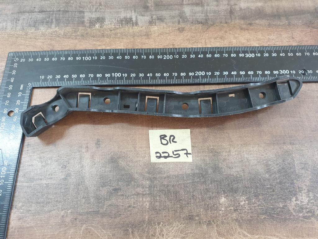 Original New Jeep Renegade Right Front Bumper Bracket