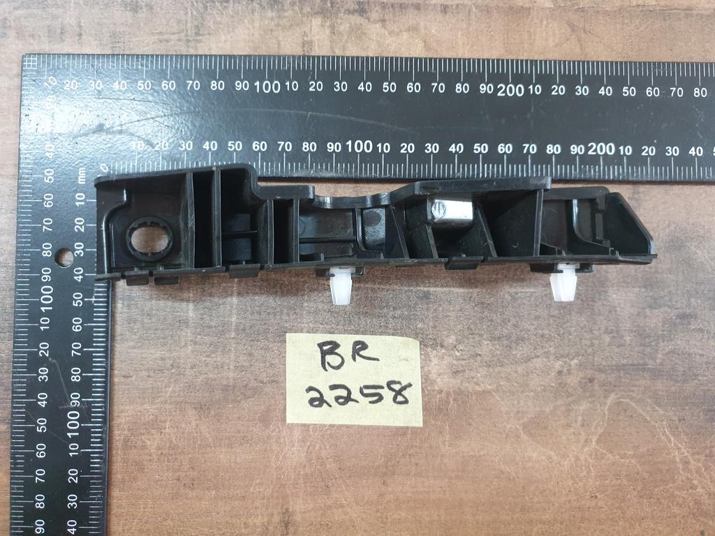 Original New Hyundai Sonata Right Front Bumper Bracket