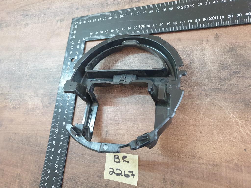 Original New Mercedes-Benz C-Class W205 Radiator Grille Badge Bracket