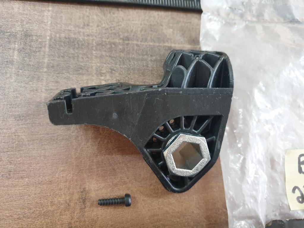 Original New Mercedes-Benz GLC W253 Left Headlight Repair Kit Brackets - 4 Out Of 5 Screws Missing
