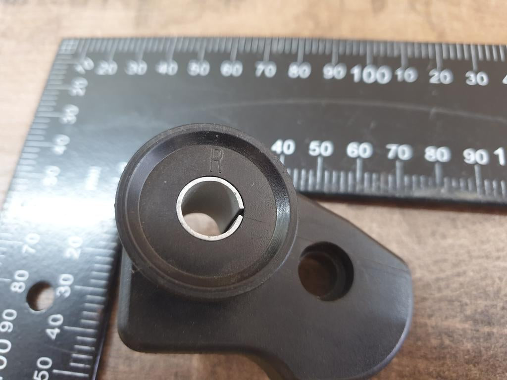 Original New Mercedes-Benz S-Class W221 Right Front Bumper Bracket
