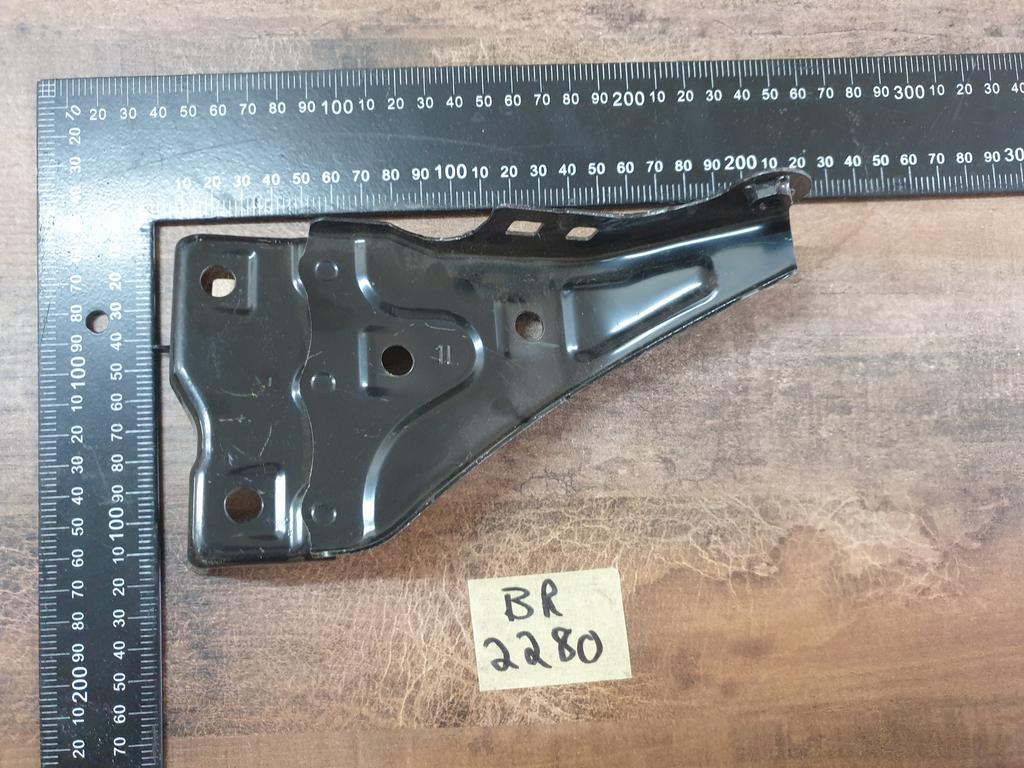 Original New Toyota Land Cruiser Prado Left Front Sub-Assembly Bumper Bracket