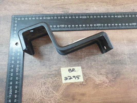 Original New Nissan Navara Front Centre Bumper Bracket