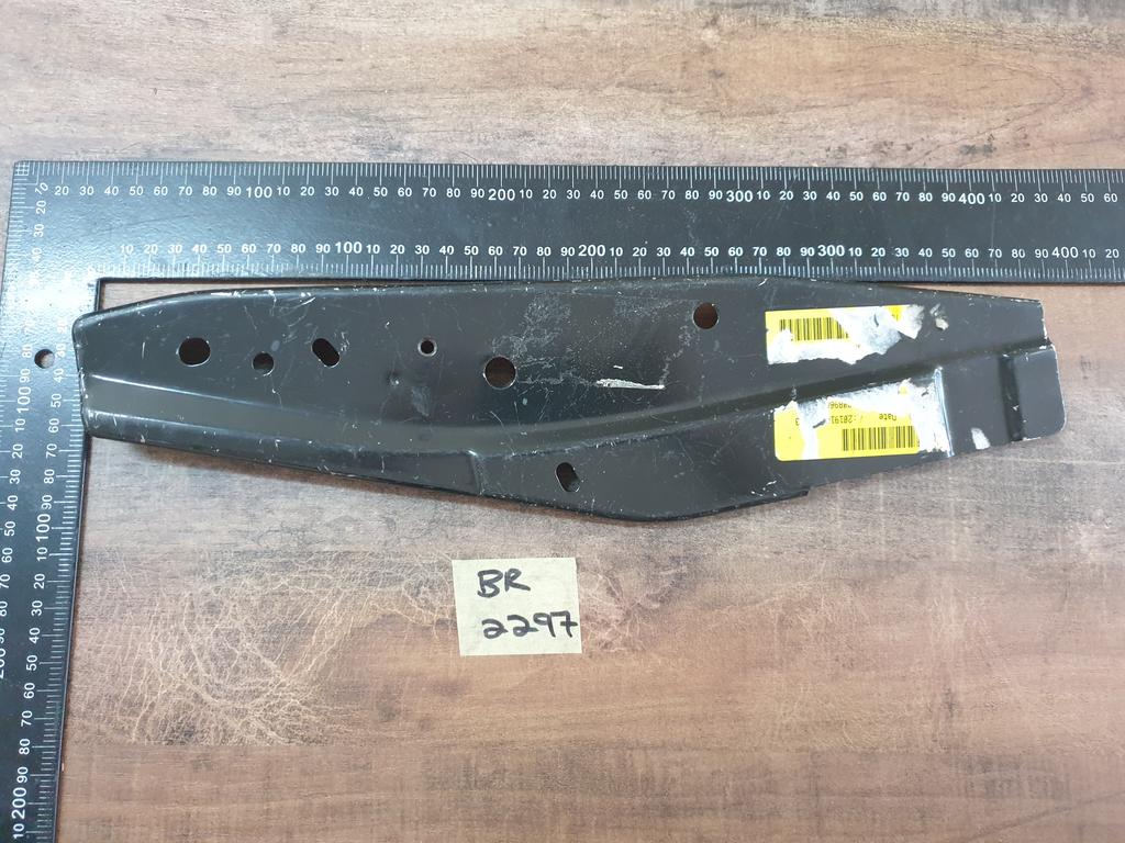 Original New Nissan Juke Right Radiator Core Support Bracket
