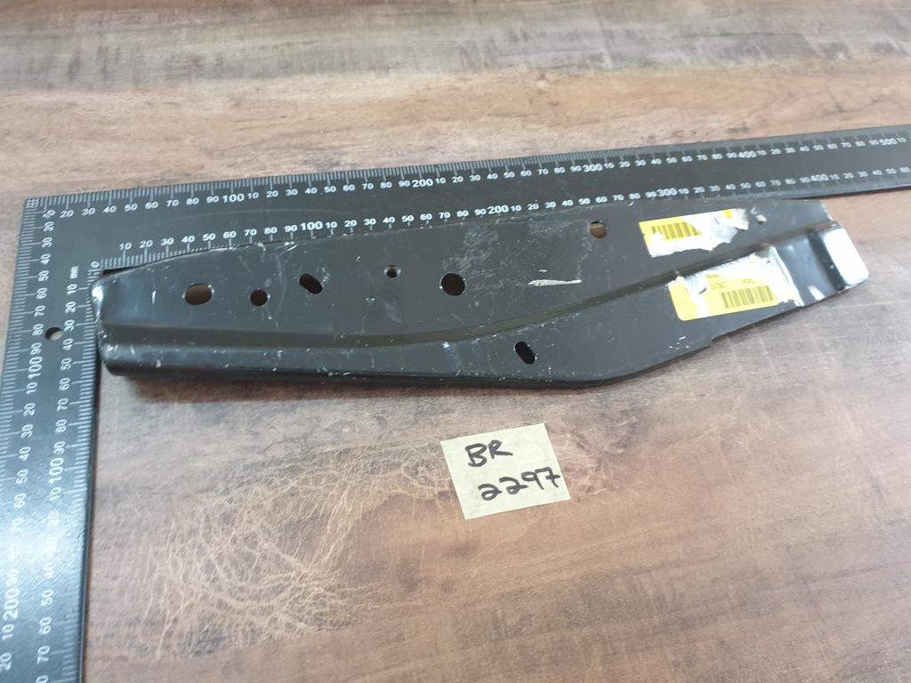 Original New Nissan Juke Right Radiator Core Support Bracket