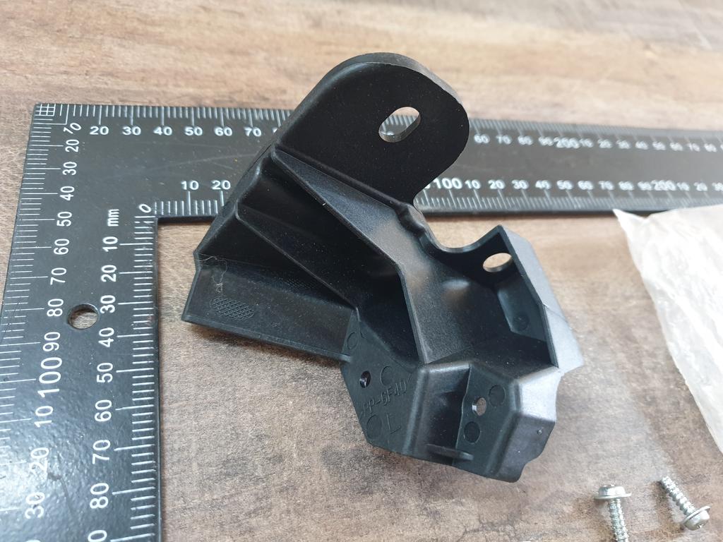 Original New Toyota Aygo Left Headlight Bracket