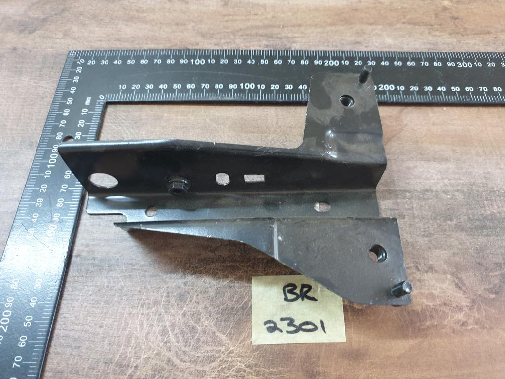 Original New Ford Everest Left Front Bumper Inner Bracket