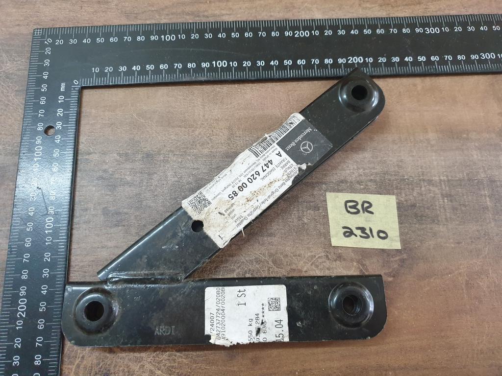 Original New Mercedes-Benz V-Class W447 Left Front Support Frame Bracket