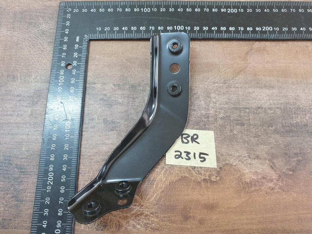 Original New Mercedes-Benz C-Class W204 Left Front Bumper Mounting Bracket