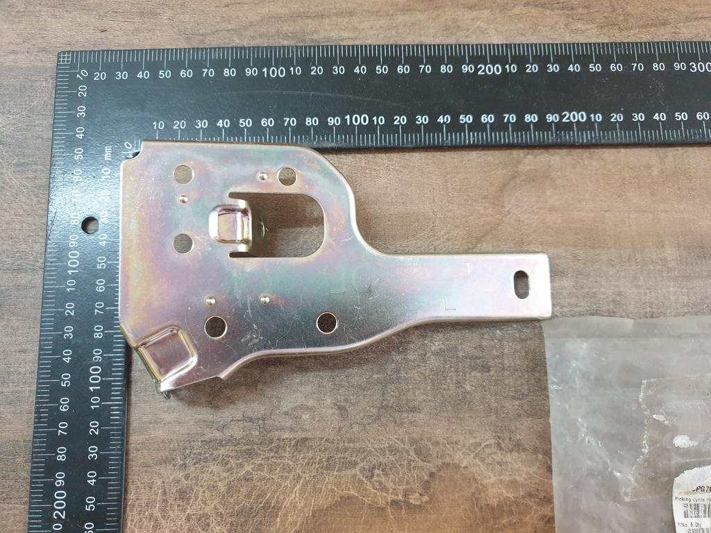 Original New Toyota Hilux Radio Bracket