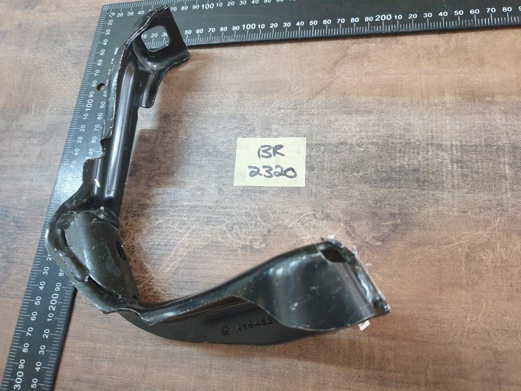 Original New Mercedes-Benz GL X164 Left Front Lower Support Bracket