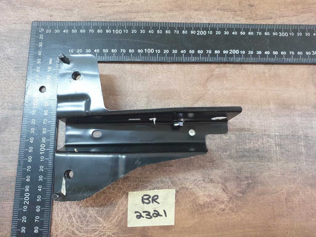 Original New Ford Everest Right Front Bumper Inner Bracket