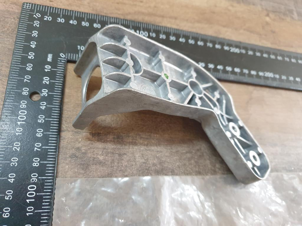Original New Mercedes-Benz C-Class W206 Right Front Crossmember Bracket