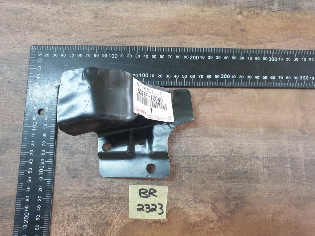 Original New Toyota Corolla Quest Right Front Wheelhouse Bracket