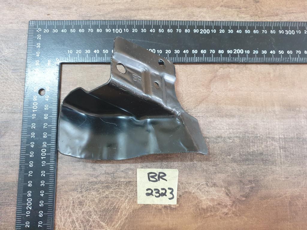 Original New Toyota Corolla Quest Right Front Wheelhouse Bracket