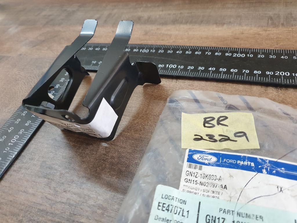 Original New Ford EcoSport Left Rear Fender Bracket