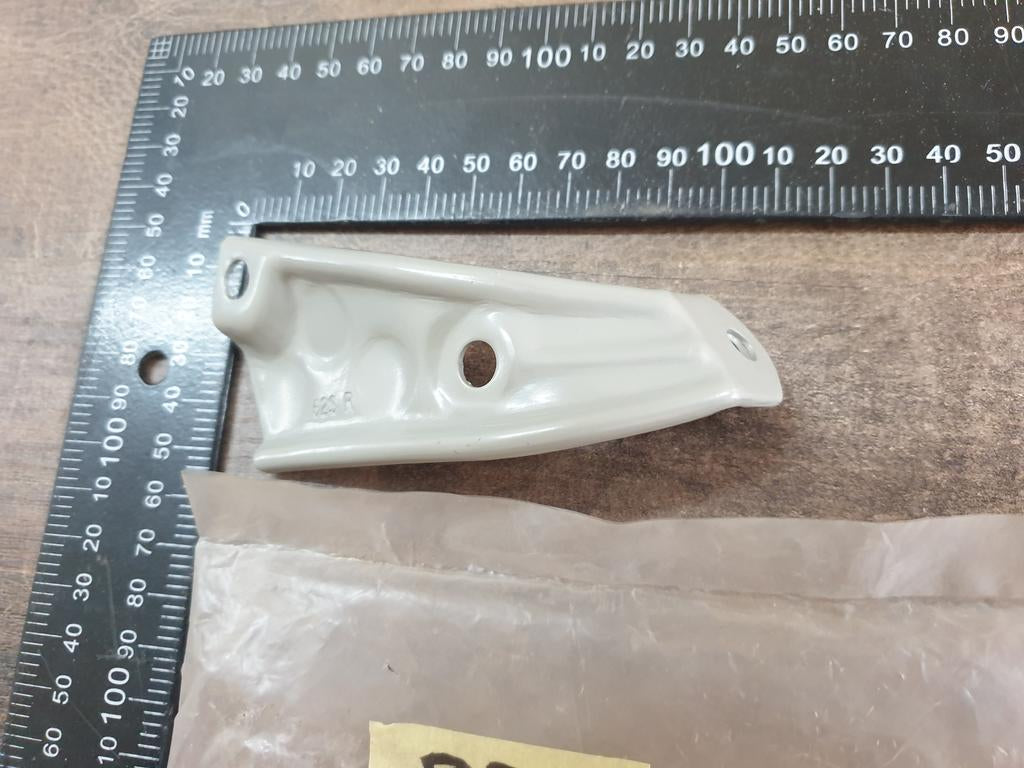 Original New Suzuki S-Presso Right Front Fender Bracket
