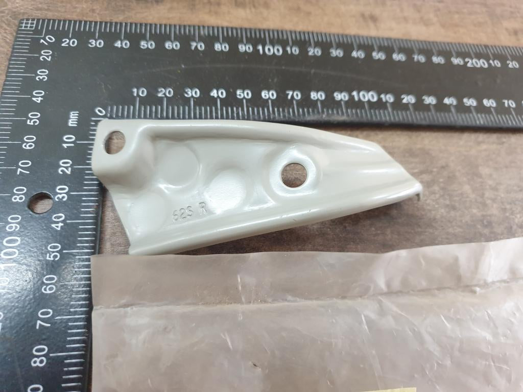 Original New Suzuki S-Presso Right Front Fender Bracket