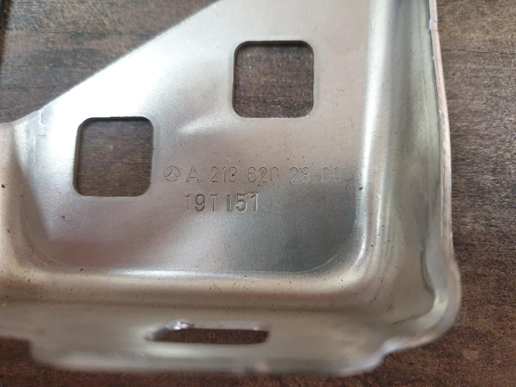 Original New Mercedes-Benz E-Class W213 Left Front Radiator Bracket