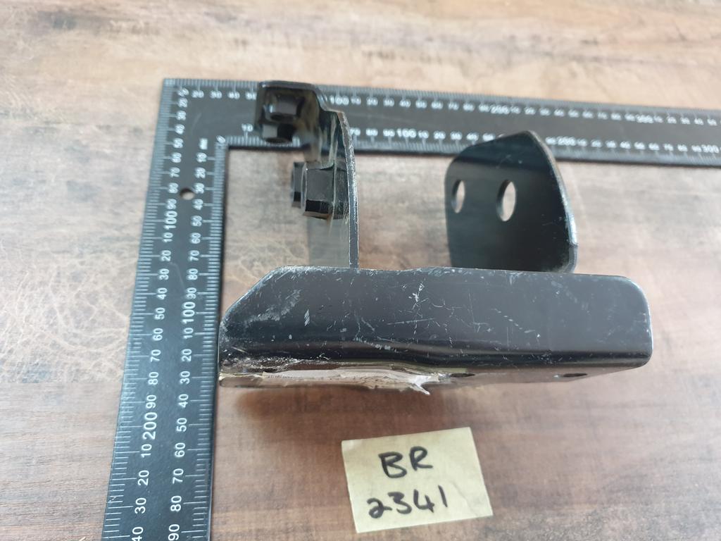 Original New Mitsubishi Pajero Left Front Bumper Bracket