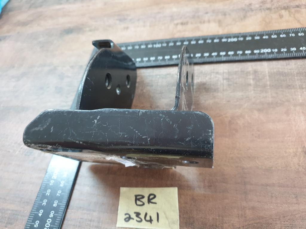 Original New Mitsubishi Pajero Left Front Bumper Bracket