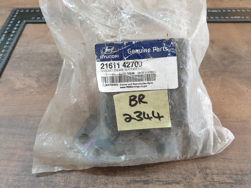 Original New Hyundai H100 Left Engine Support Bracket