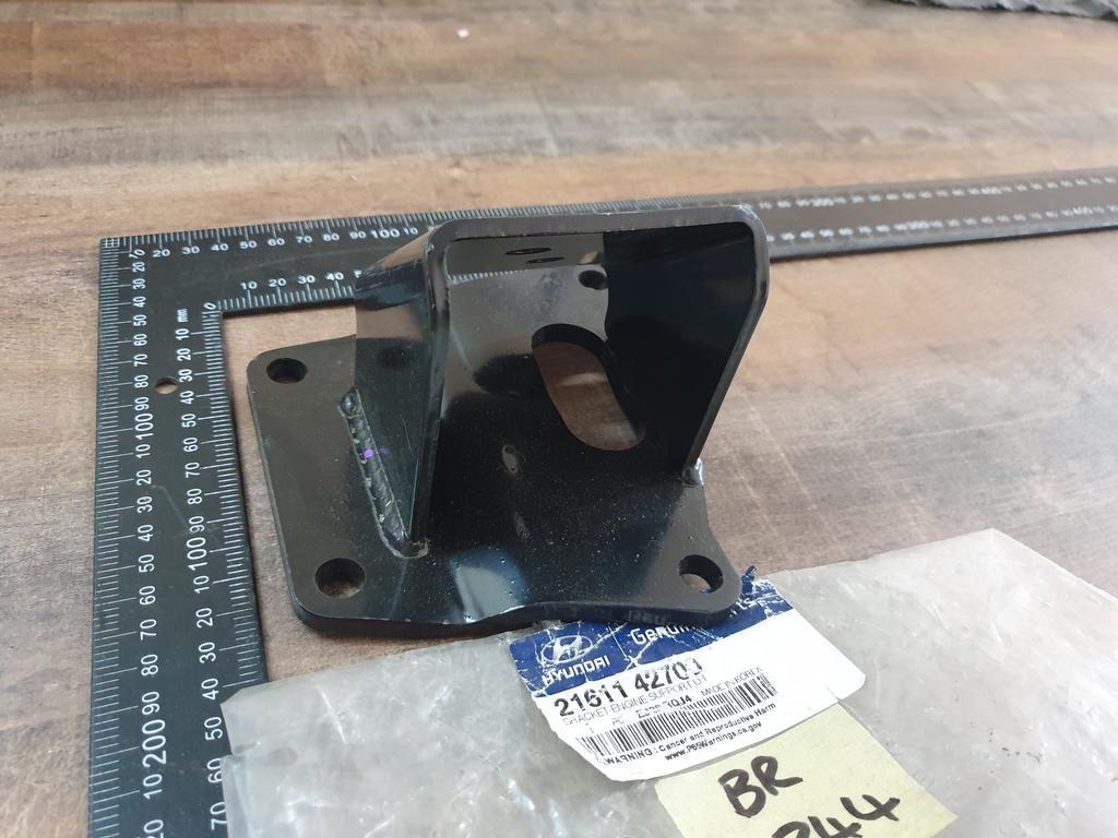 Original New Hyundai H100 Left Engine Support Bracket