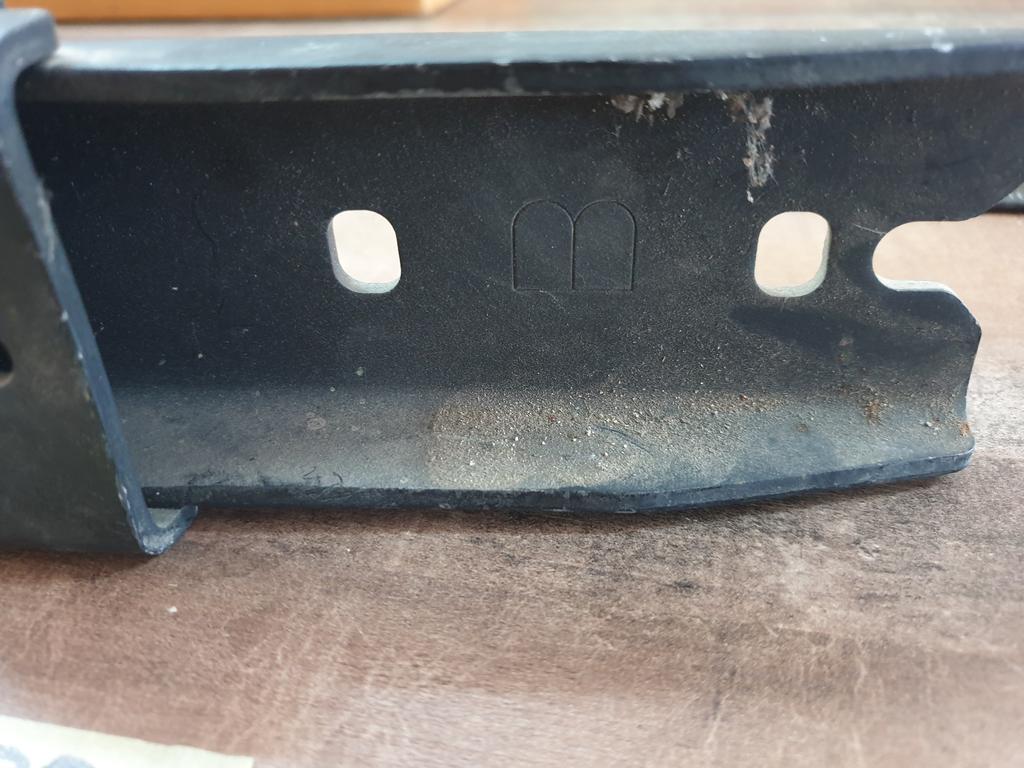 Original New Mercedes-Benz X-Class W470 Side Step Bracket