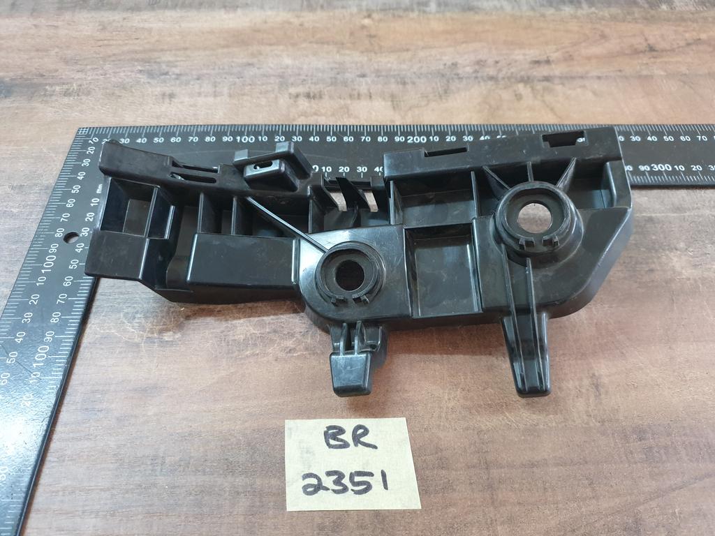 Original New Volkswagen Polo Right Rear Bumper Bracket