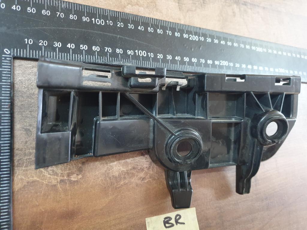 Original New Volkswagen Polo Right Rear Bumper Bracket