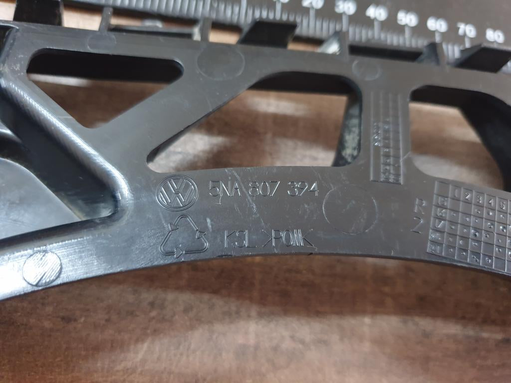 Original New Volkswagen Tiguan Right Rear Bumper Bracket
