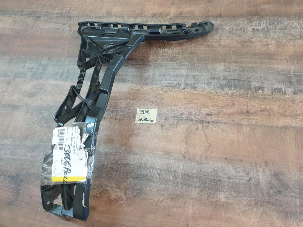 Original New Mercedes-Benz C-Class W205 Left Rear Bumper Bracket